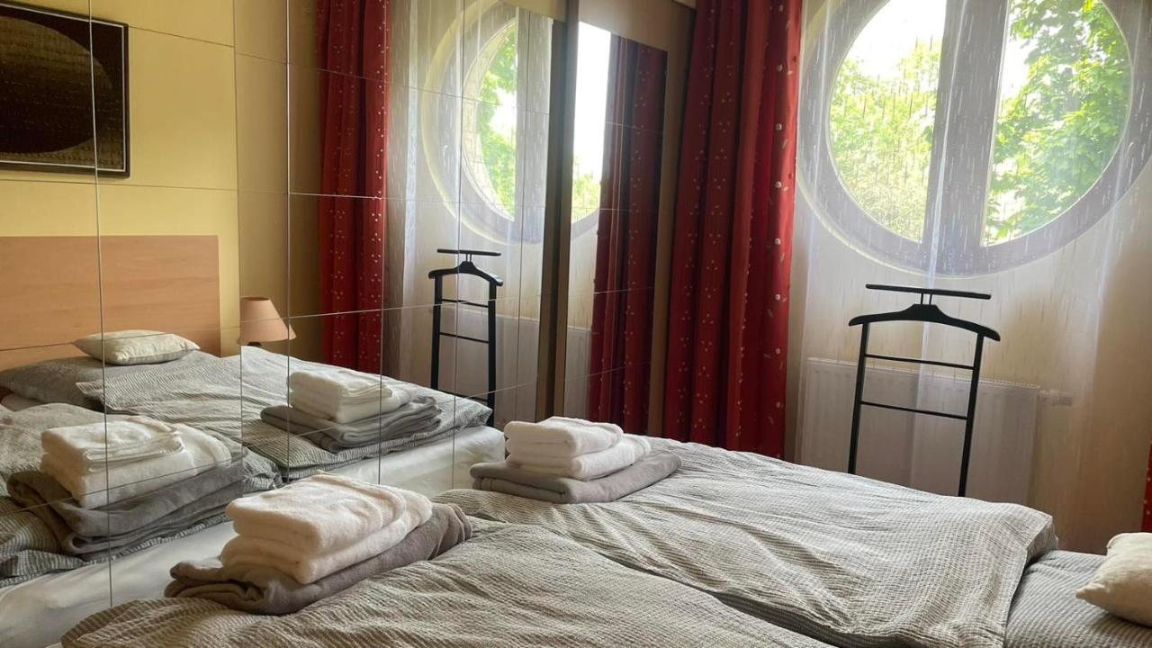 Kis-Celli Apartman Budapeste Exterior foto